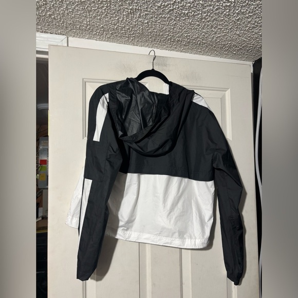 Nike windbreaker - Picture 3 of 5
